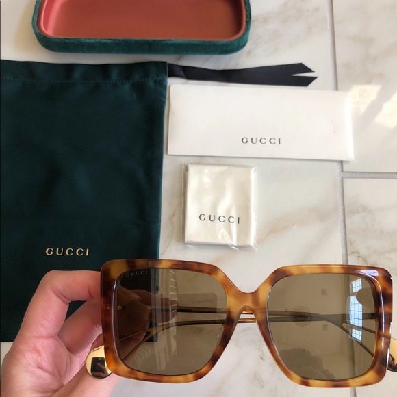 🔥NEW GUCCI SHOW STOPPER SUNGLASSES 🔥 - Picture 4 of 14
